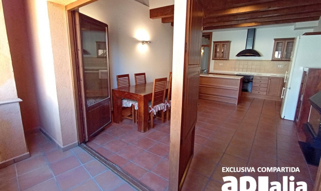 Reventa - Casa de pueblo - Castellar del Vallès