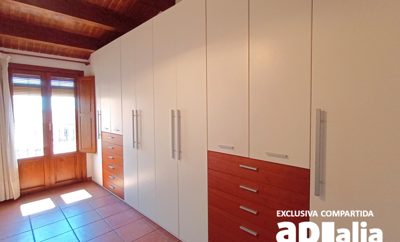 Reventa - Casa de pueblo - Castellar del Vallès