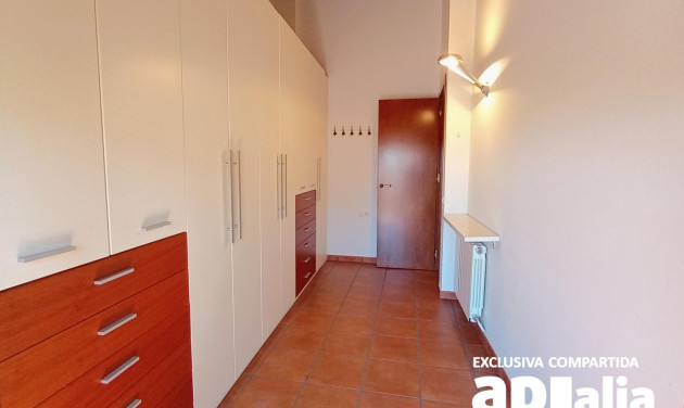 Reventa - Casa de pueblo - Castellar del Vallès
