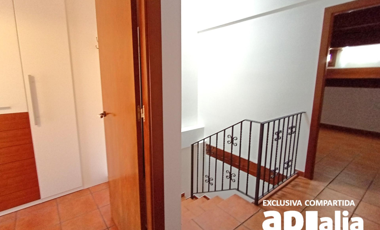 Reventa - Casa de pueblo - Castellar del Vallès