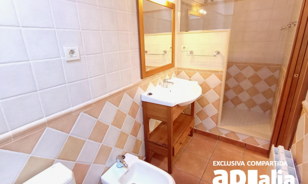 Reventa - Casa de pueblo - Castellar del Vallès