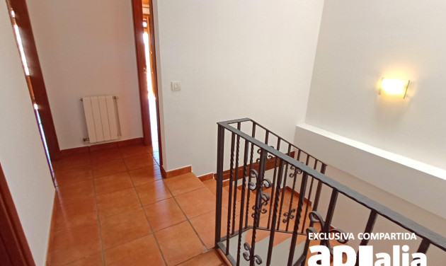 Reventa - Casa de pueblo - Castellar del Vallès
