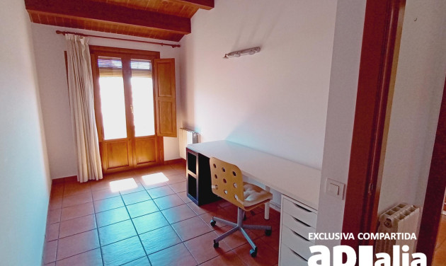Reventa - Casa de pueblo - Castellar del Vallès