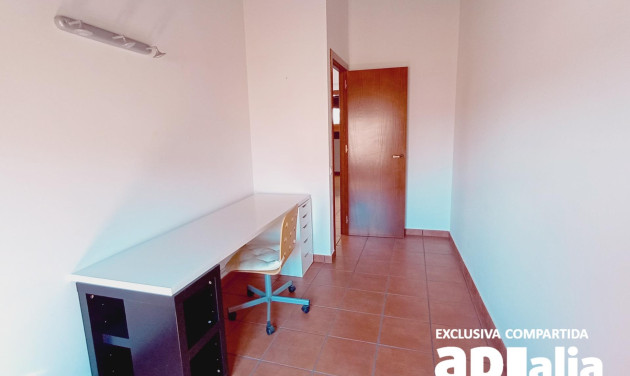 Reventa - Casa de pueblo - Castellar del Vallès