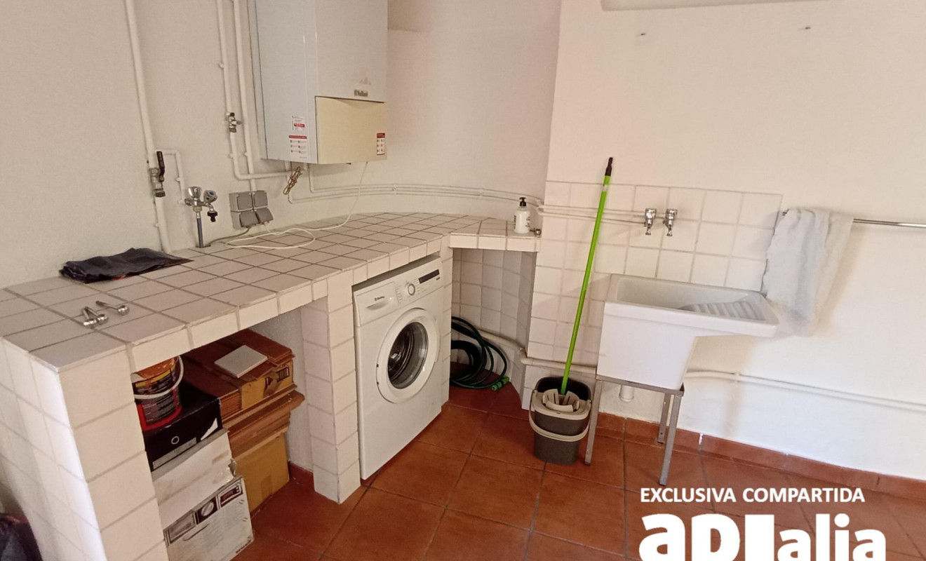 Reventa - Casa de pueblo - Castellar del Vallès