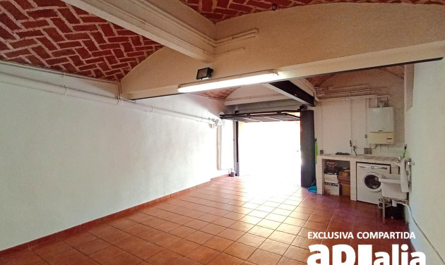 Reventa - Casa de pueblo - Castellar del Vallès