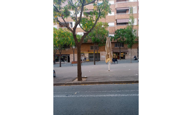 Reventa - Local comercial - Sant Feliu de Llobregat - Mas Lluí