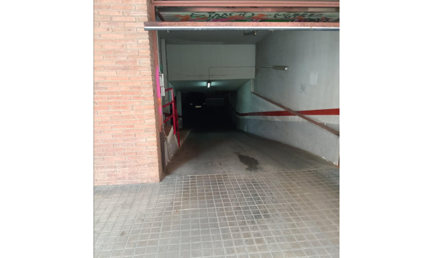 Reventa - Plaza de aparcamiento - Barcelona - Sants - Montjuïc