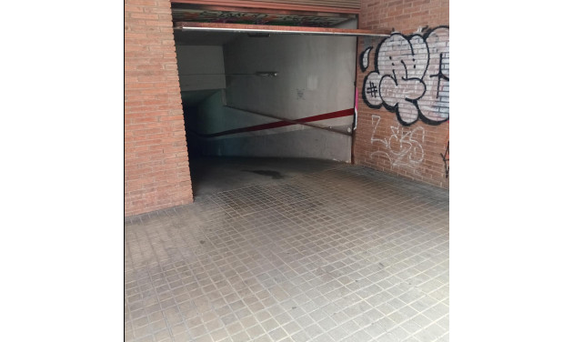 Reventa - Plaza de aparcamiento - Barcelona - Sants - Montjuïc