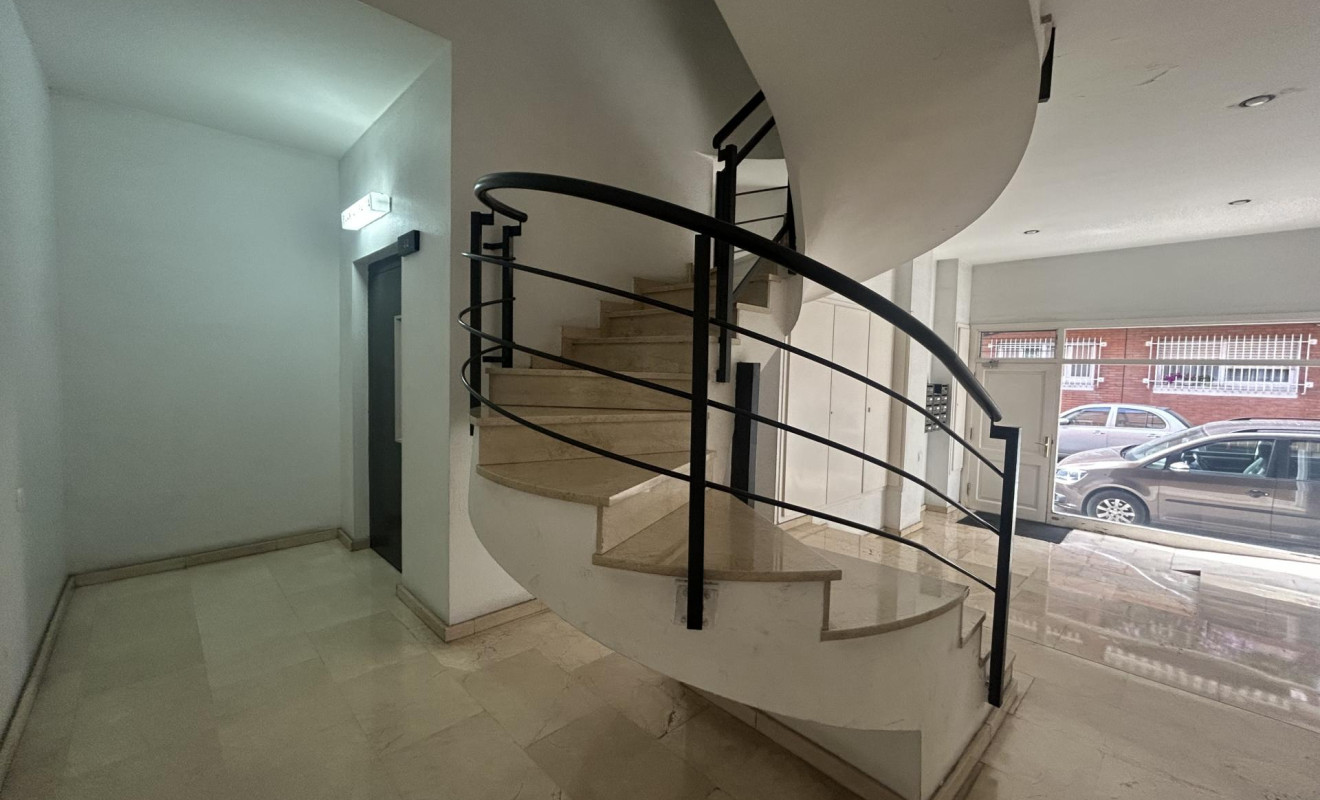 Resale - Apartment / flat - Sabadell - Centro