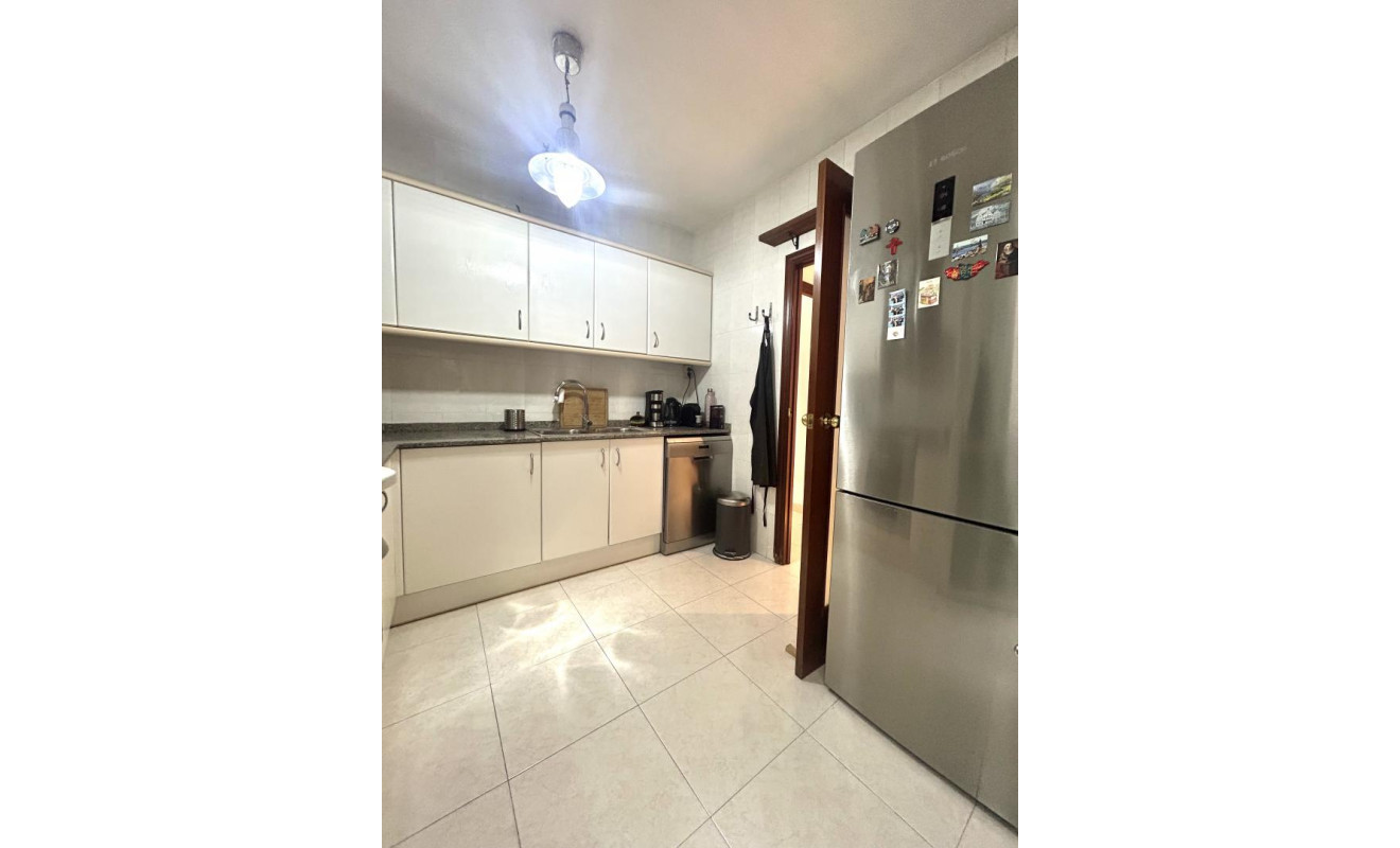 Resale - Apartment / flat - Sabadell - Centro