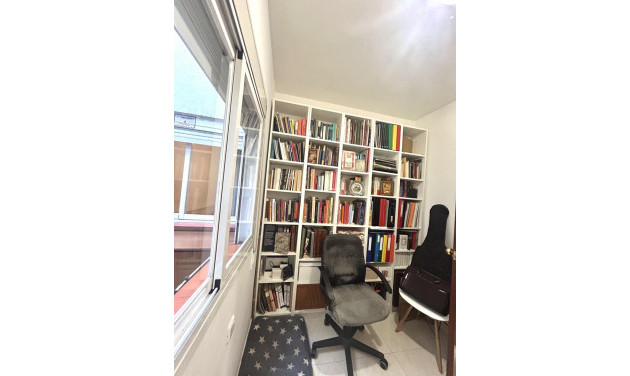 Resale - Apartment / flat - Sabadell - Centro