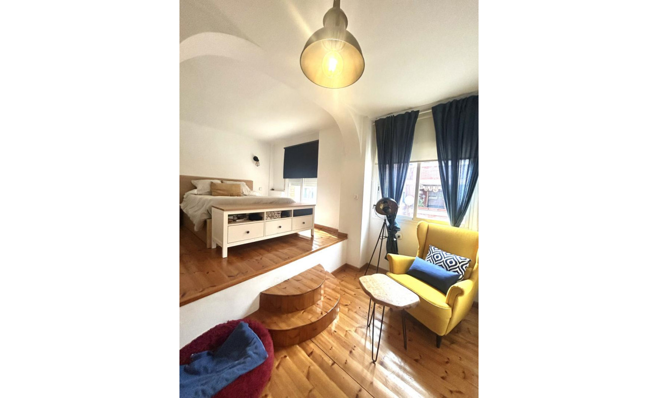 Resale - Apartment / flat - Sabadell - Centro