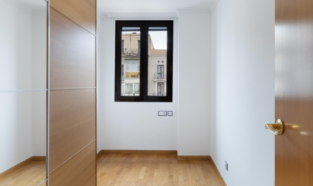 Herverkoop - Appartement / flat - Barcelona - Ciutat Vella / Barri Gòtic