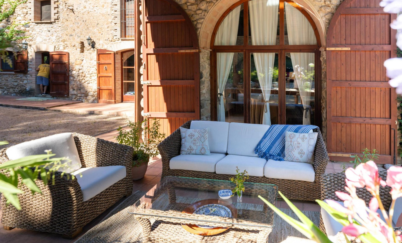 Herverkoop - Boerderijen - Esponellà