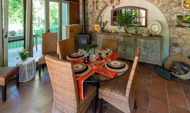 Herverkoop - Boerderijen - Esponellà