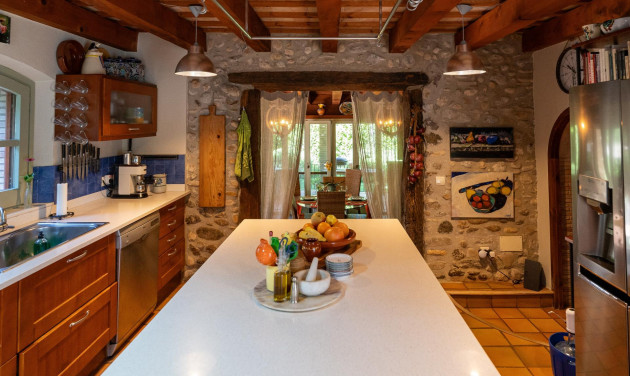 Herverkoop - Boerderijen - Esponellà