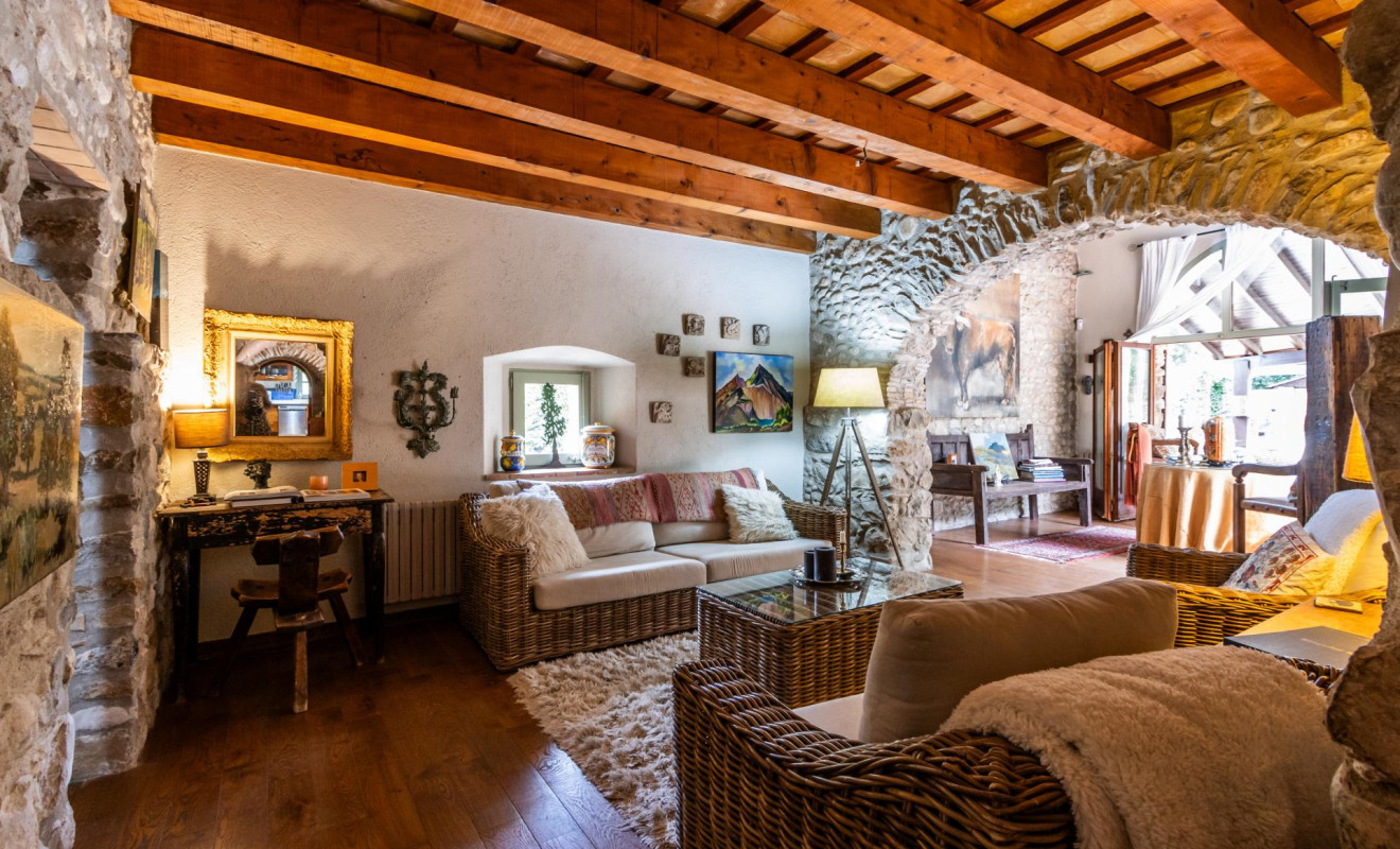 Herverkoop - Boerderijen - Esponellà