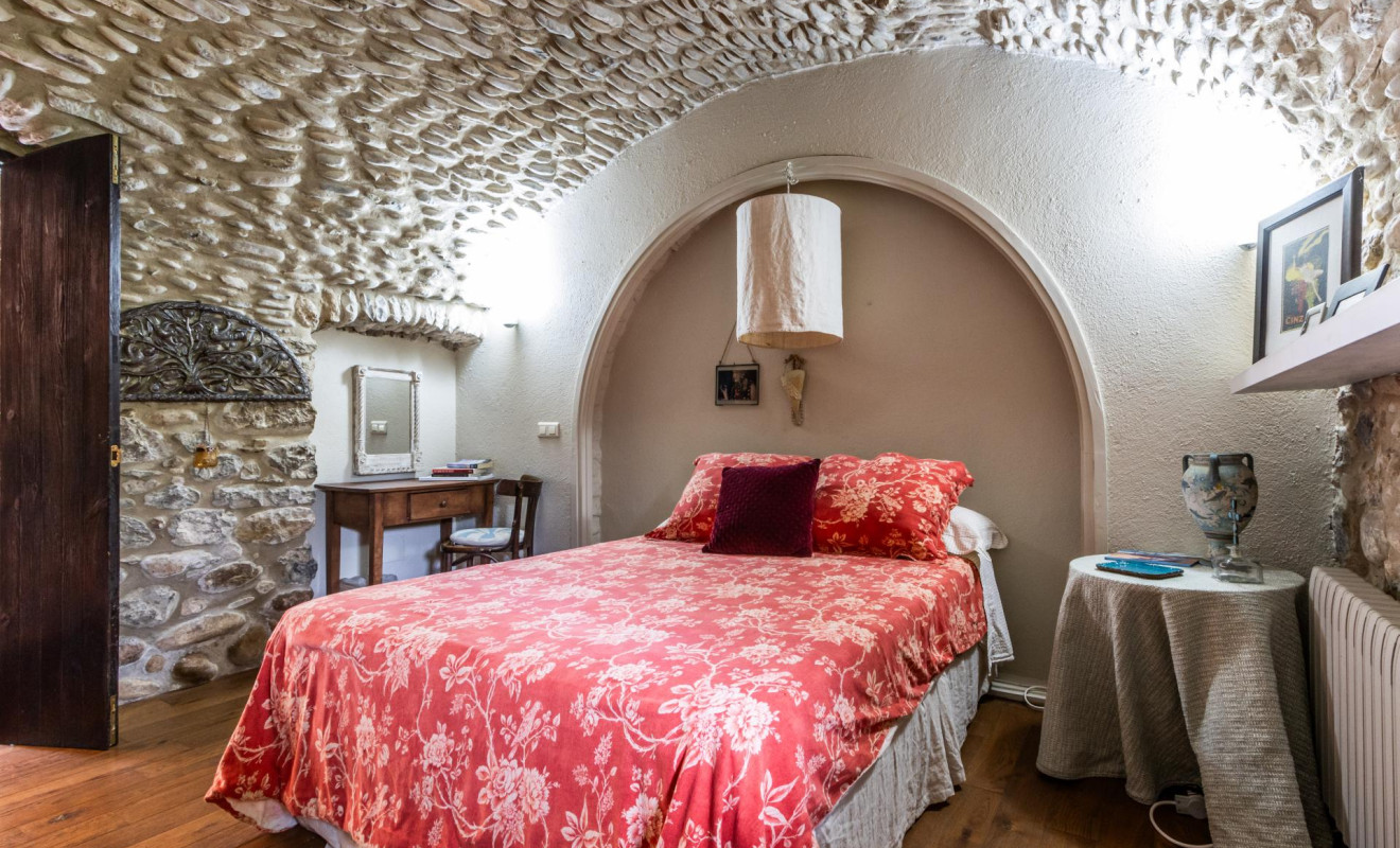 Herverkoop - Boerderijen - Esponellà