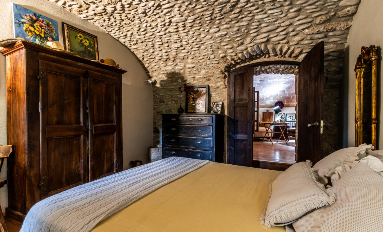 Herverkoop - Boerderijen - Esponellà