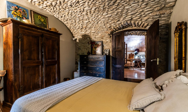 Herverkoop - Boerderijen - Esponellà