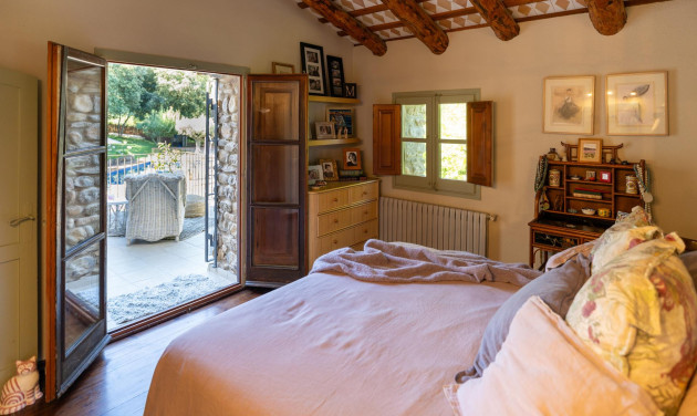 Herverkoop - Boerderijen - Esponellà