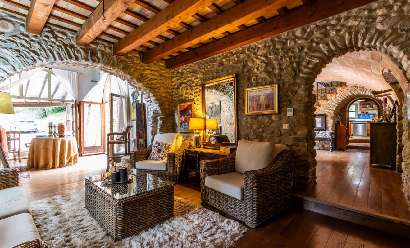 Herverkoop - Boerderijen - Esponellà