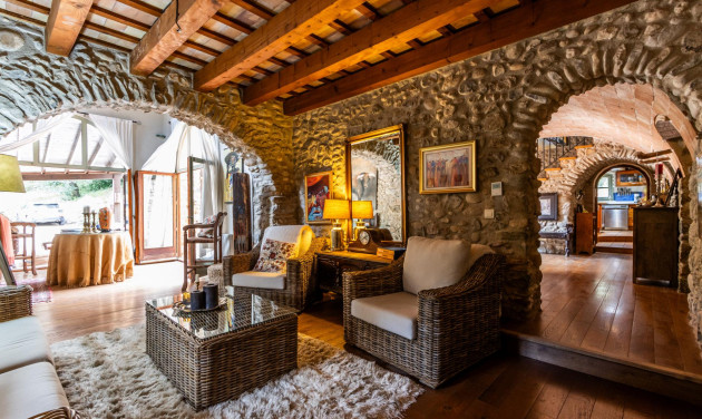 Herverkoop - Boerderijen - Esponellà