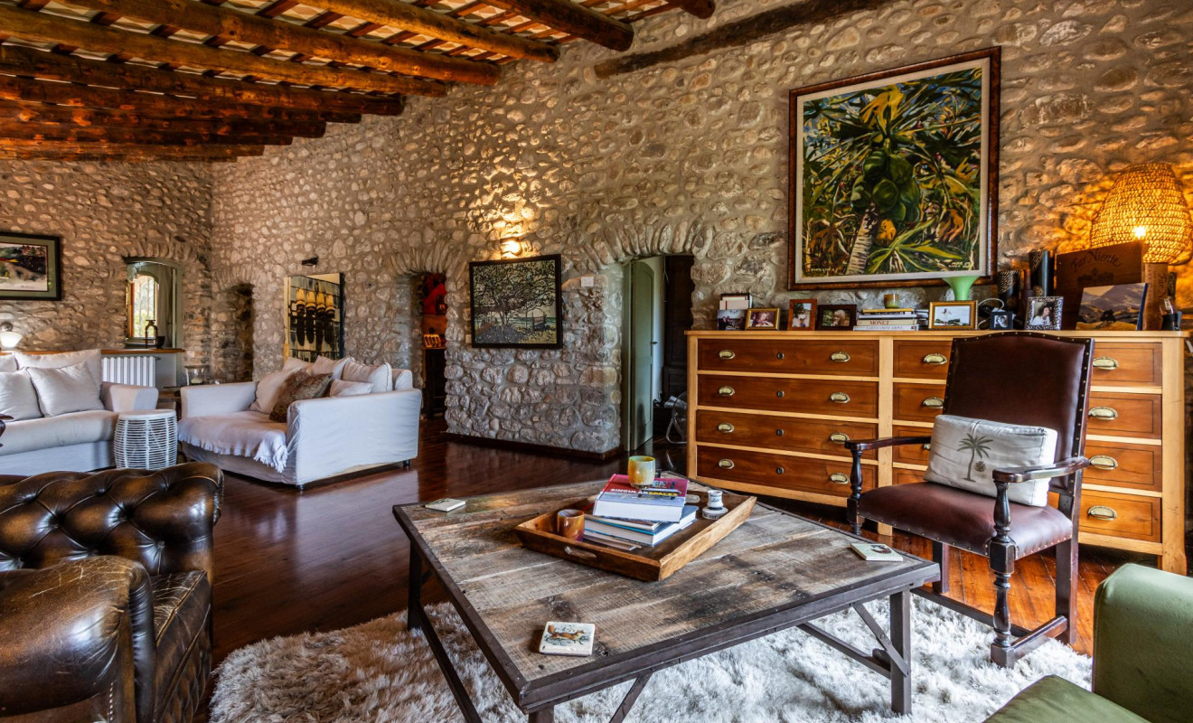 Herverkoop - Boerderijen - Esponellà