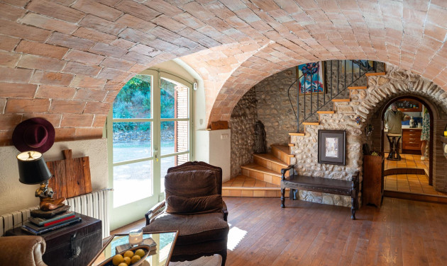 Herverkoop - Boerderijen - Esponellà