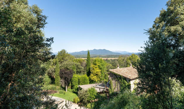 Herverkoop - Boerderijen - Esponellà