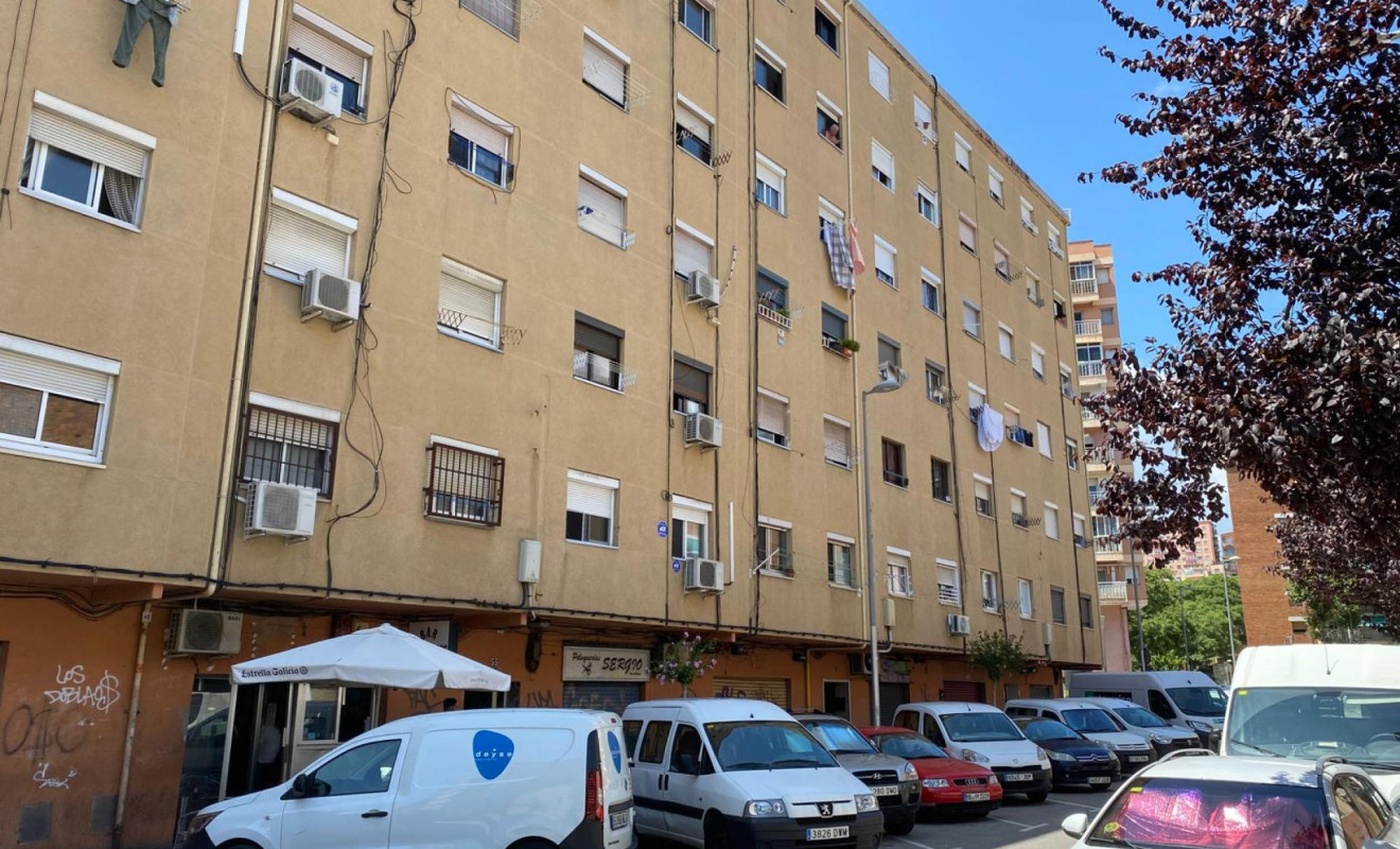 Herverkoop - Appartement / flat - Badalona - Salud