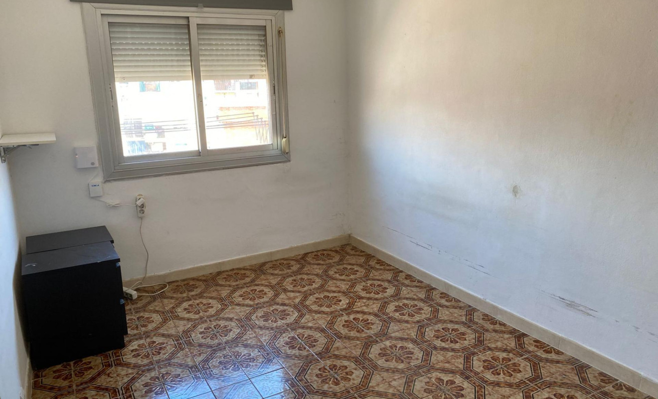 Herverkoop - Appartement / flat - Badalona - Salud