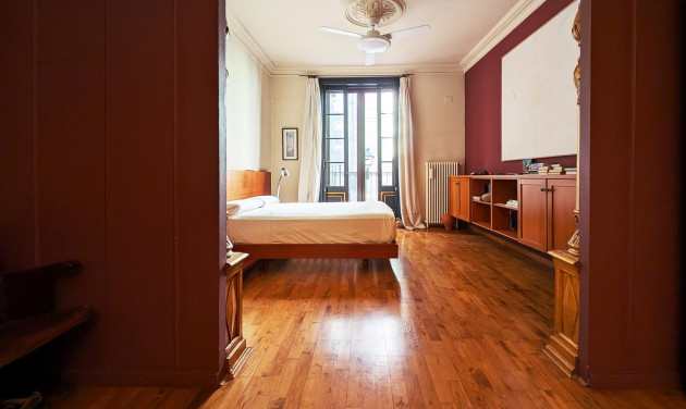 Herverkoop - Appartement / flat - Barcelona - Ciutat Vella / Sant Pere