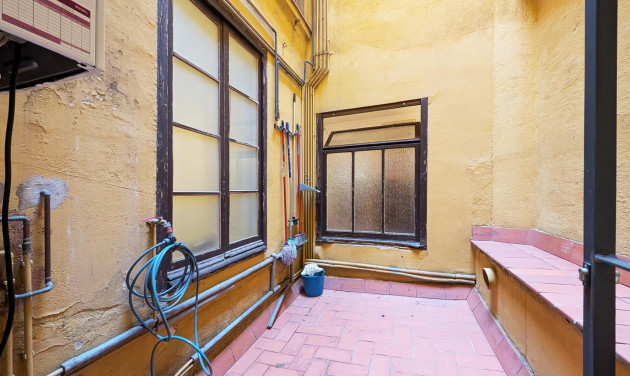 Herverkoop - Appartement / flat - Barcelona - Ciutat Vella / Sant Pere