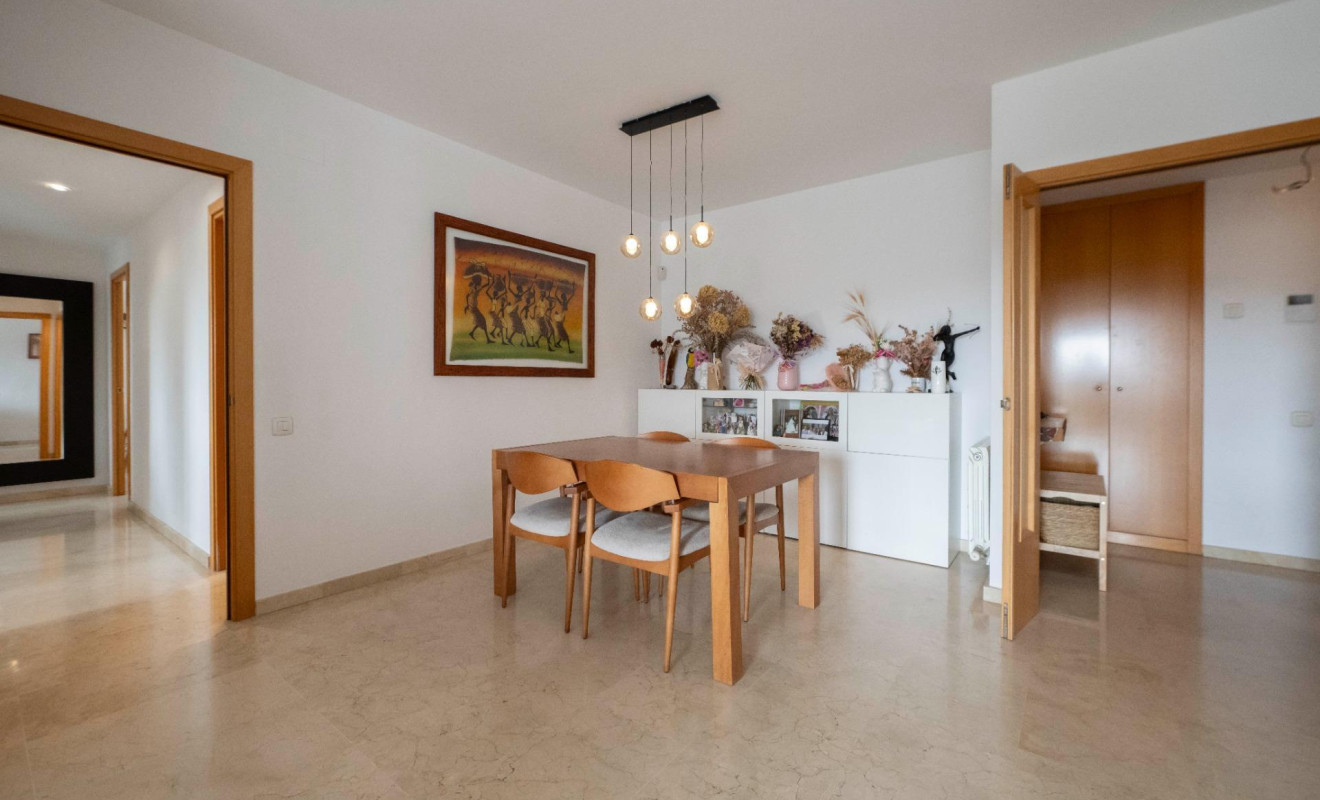 Reventa - Apartamento / piso - Tiana