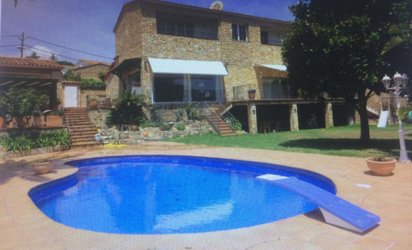 Reventa - Chalet - Platja d Aro - Església