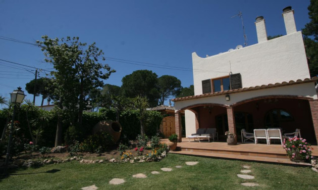 Reventa - Chalet - Escala, L