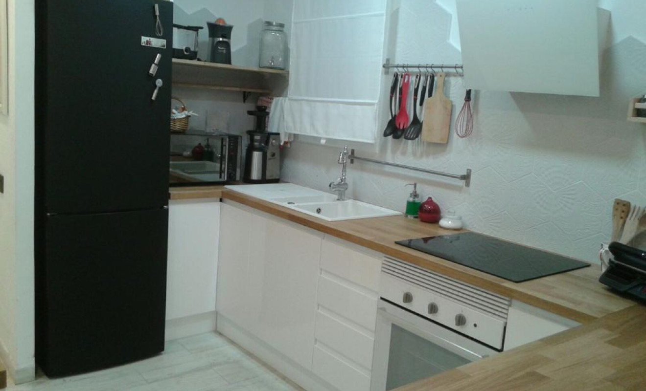 Reventa - Apartamento / piso - Barcelona - Sants - Montjuïc / El Poble Sec