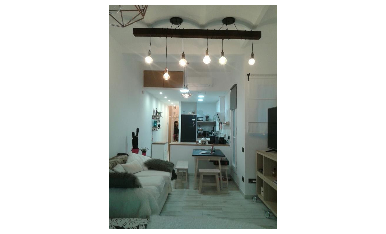 Reventa - Apartamento / piso - Barcelona - Sants - Montjuïc / El Poble Sec