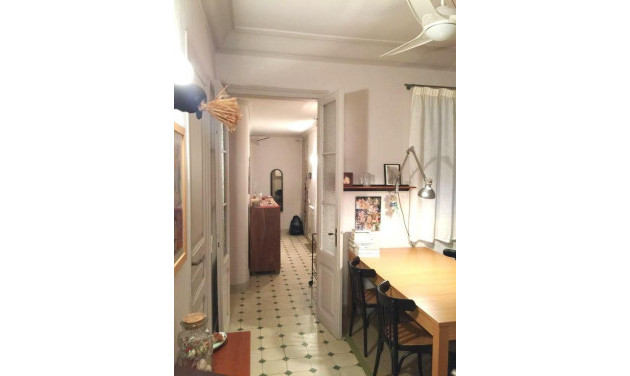 Reventa - Apartamento / piso - Barcelona - Eixample / Antiga Esquerra Eixample