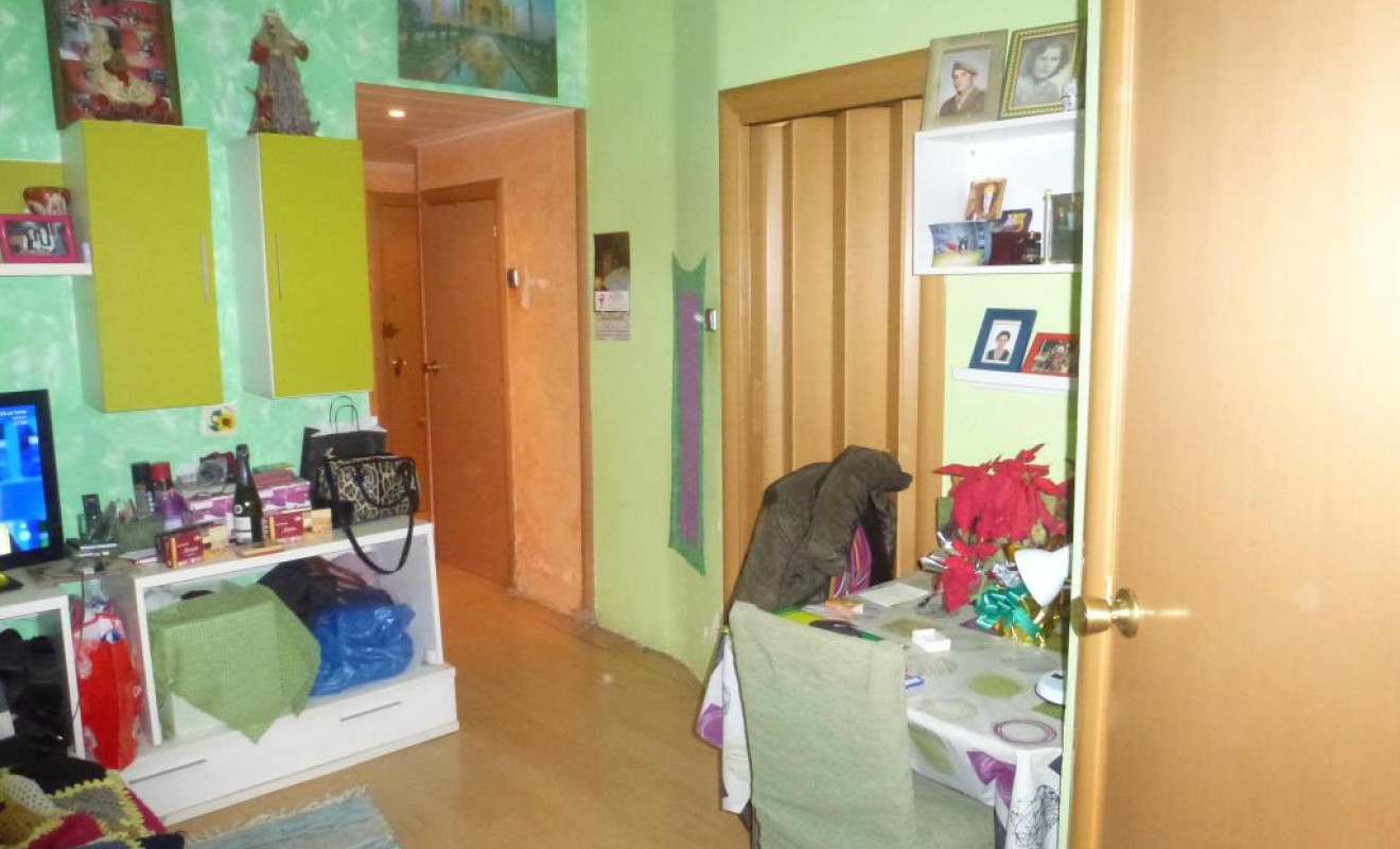 Reventa - Apartamento / piso - Barcelona - Horta - Guinardó / El Carmel