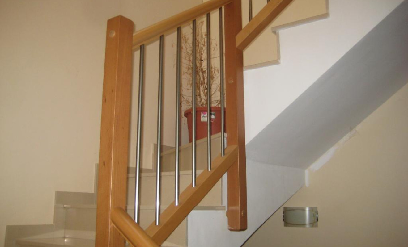 Resale - Unifamiliar adosada - Pla de Santa Maria, El