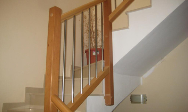 Resale - Unifamiliar adosada - Pla de Santa Maria, El