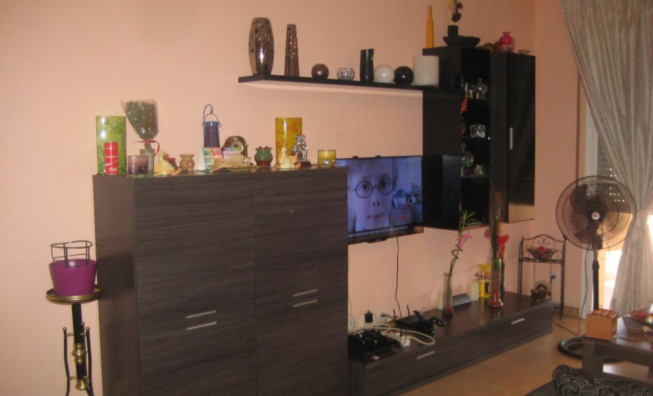 Resale - Unifamiliar adosada - Pla de Santa Maria, El