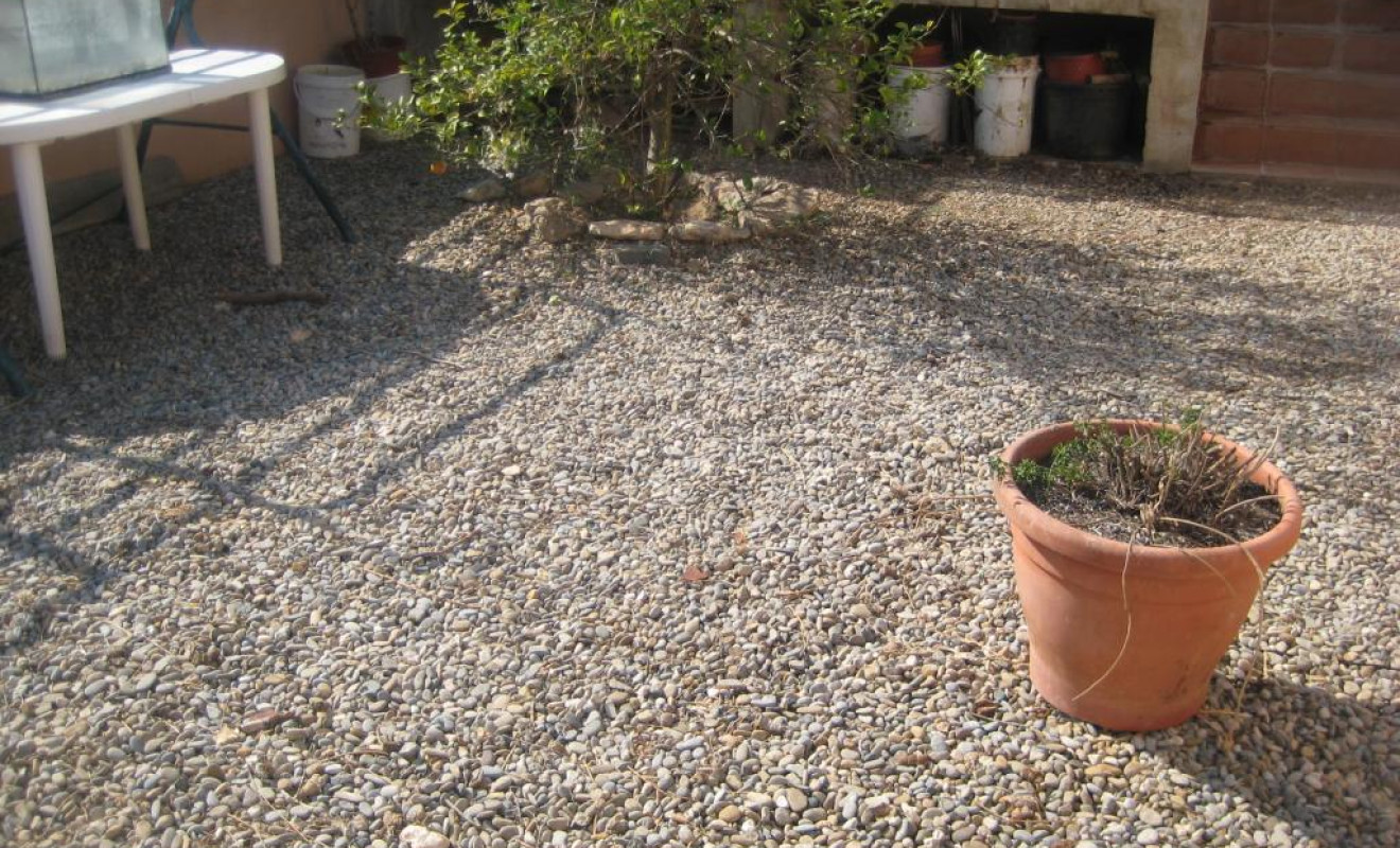 Resale - Unifamiliar adosada - Pla de Santa Maria, El