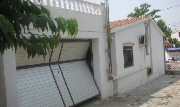 Resale - Villa - Cabra del Camp