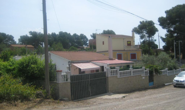 Resale - Villa - Cabra del Camp