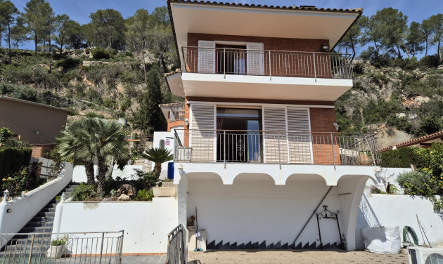 Resale - Villa - Vallirana