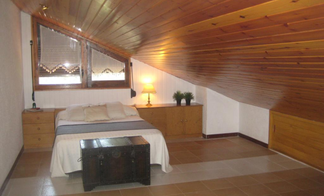 Obra nueva - Chalet - Querol